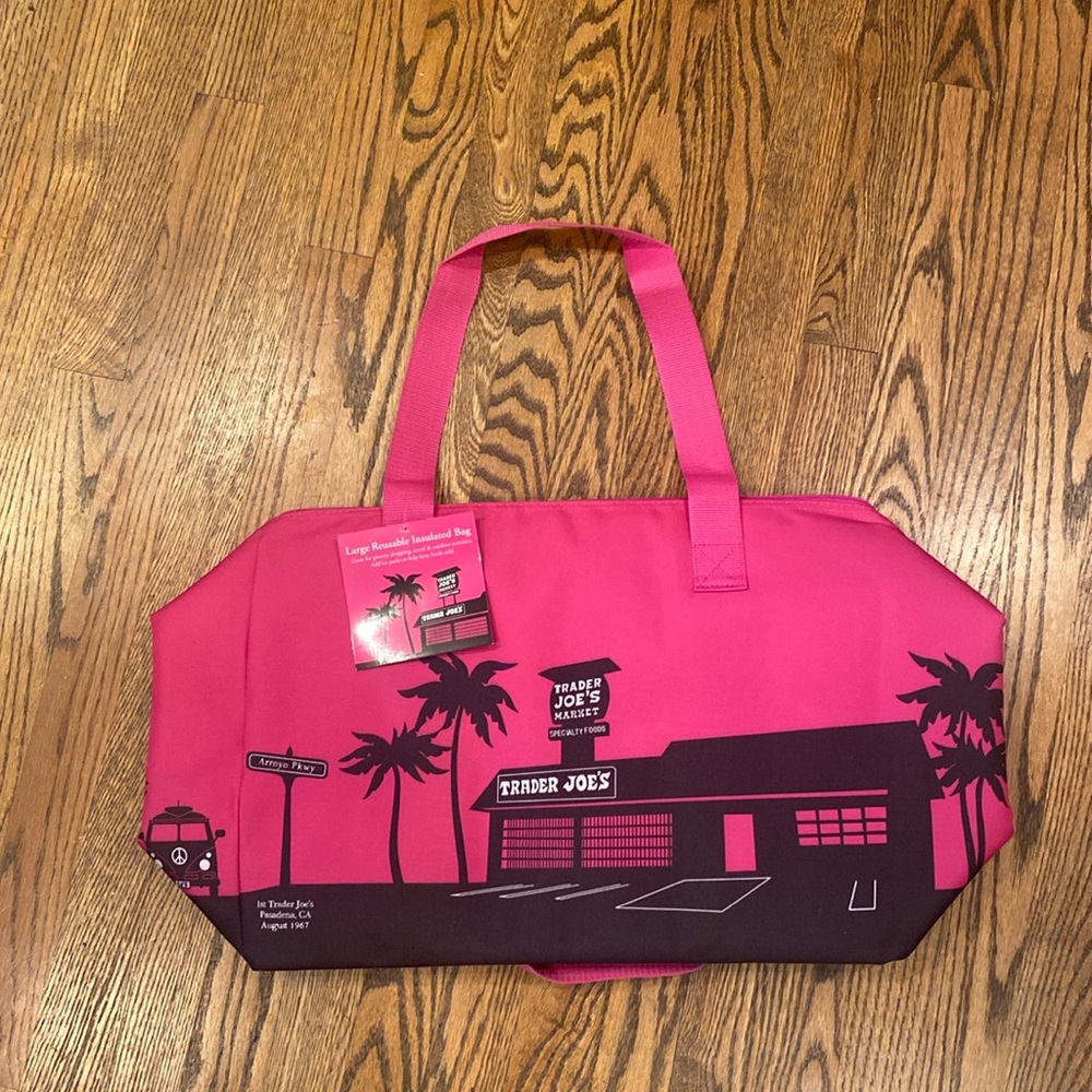 Large Trader Joe’s Insulated Pink Cooler Bag. NWT.
